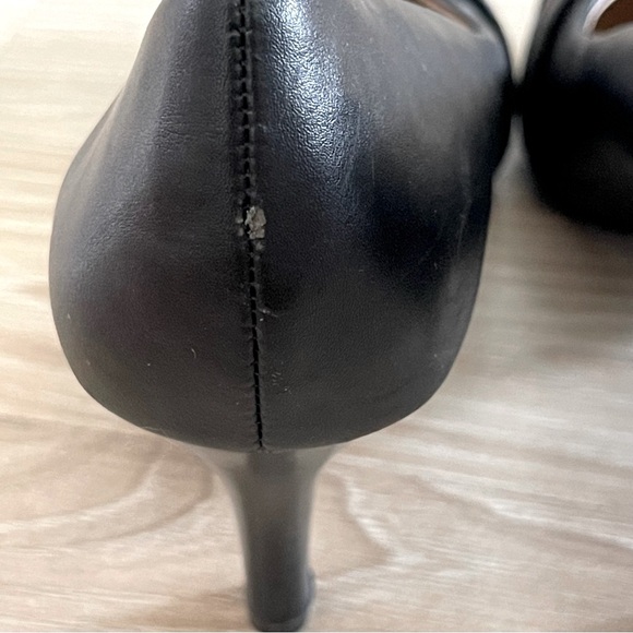 Report Black Heels with Elegant Design - Picture 4 of 9